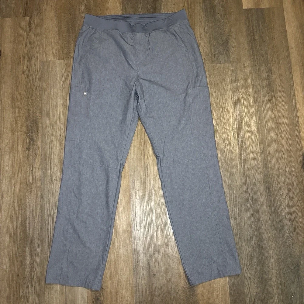 FIGS Men's Scrub Set XL Leon Top XL Axim Cargo Scrub Pants Heather Denim Blue